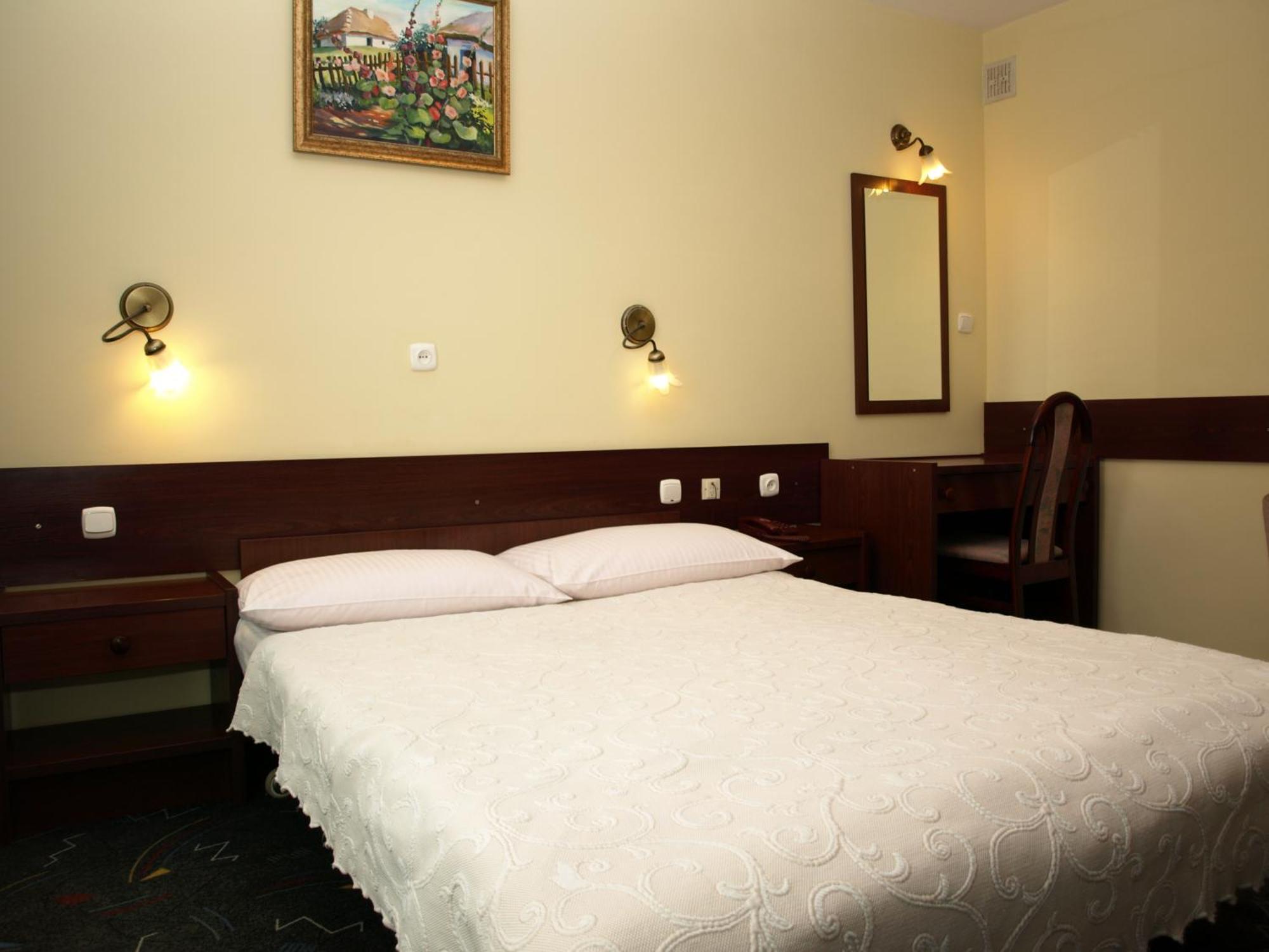 Hotel Relaks Wola Ducka Esterno foto