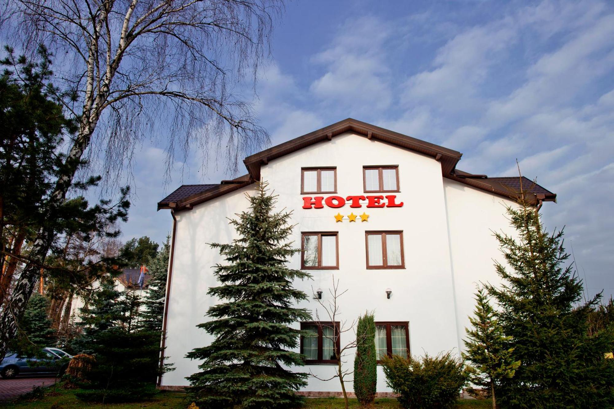 Hotel Relaks Wola Ducka Esterno foto